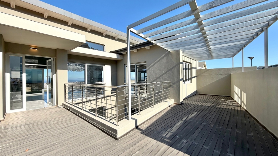 5 Bedroom Property for Sale in Dennegeur Western Cape